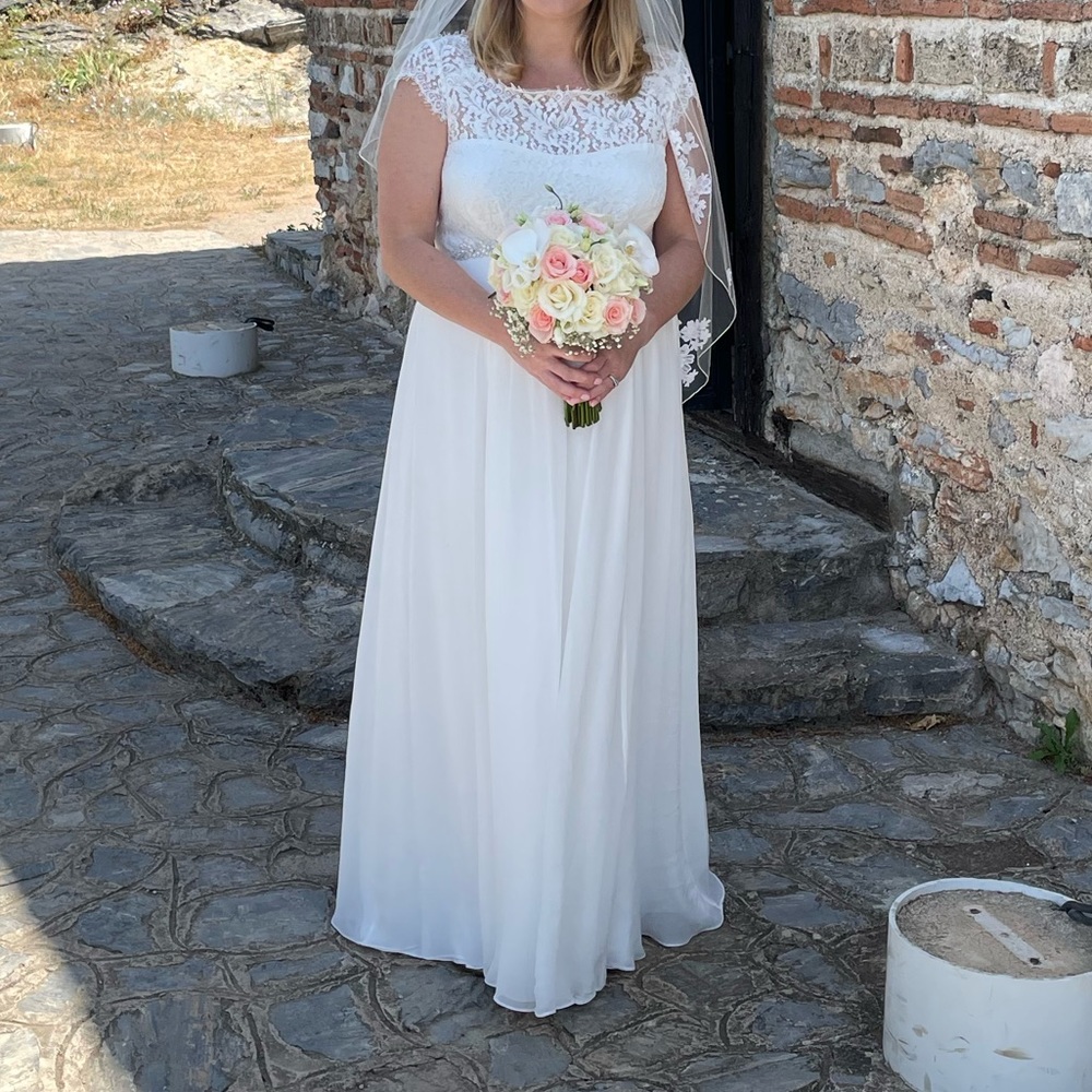 Seraphine Maternity White Wedding gown